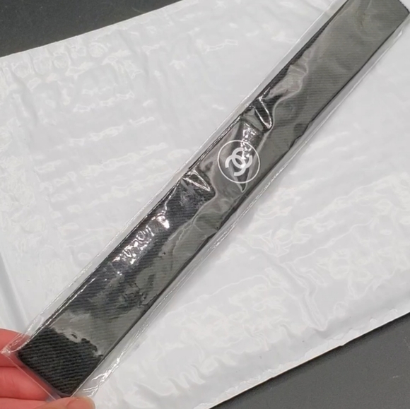 CHANEL BLACK BAND - Picture 4 of 4